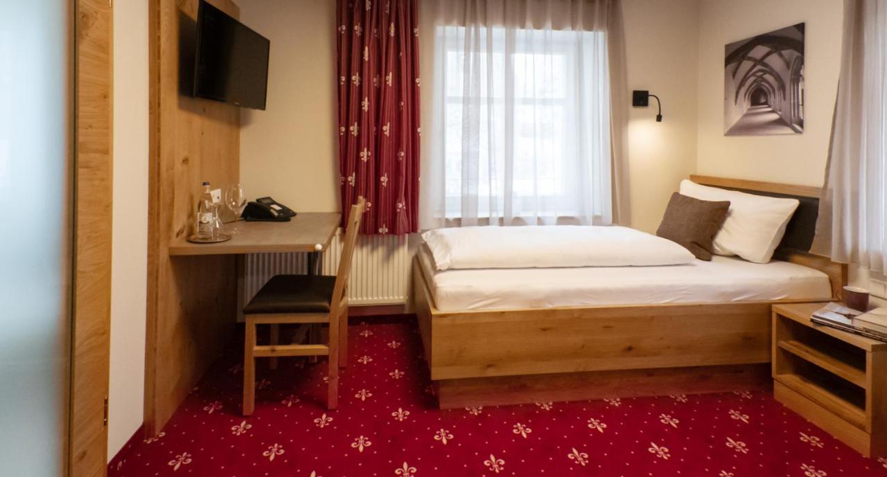 Klostergasthof Heidenheim - Hotel Garni Eksteriør bilde